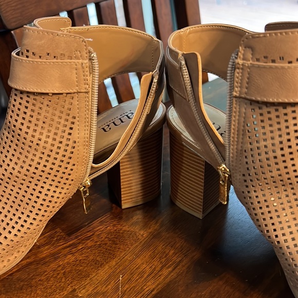 Stylish a.n.a Heels, Size 10 - Picture 14 of 14